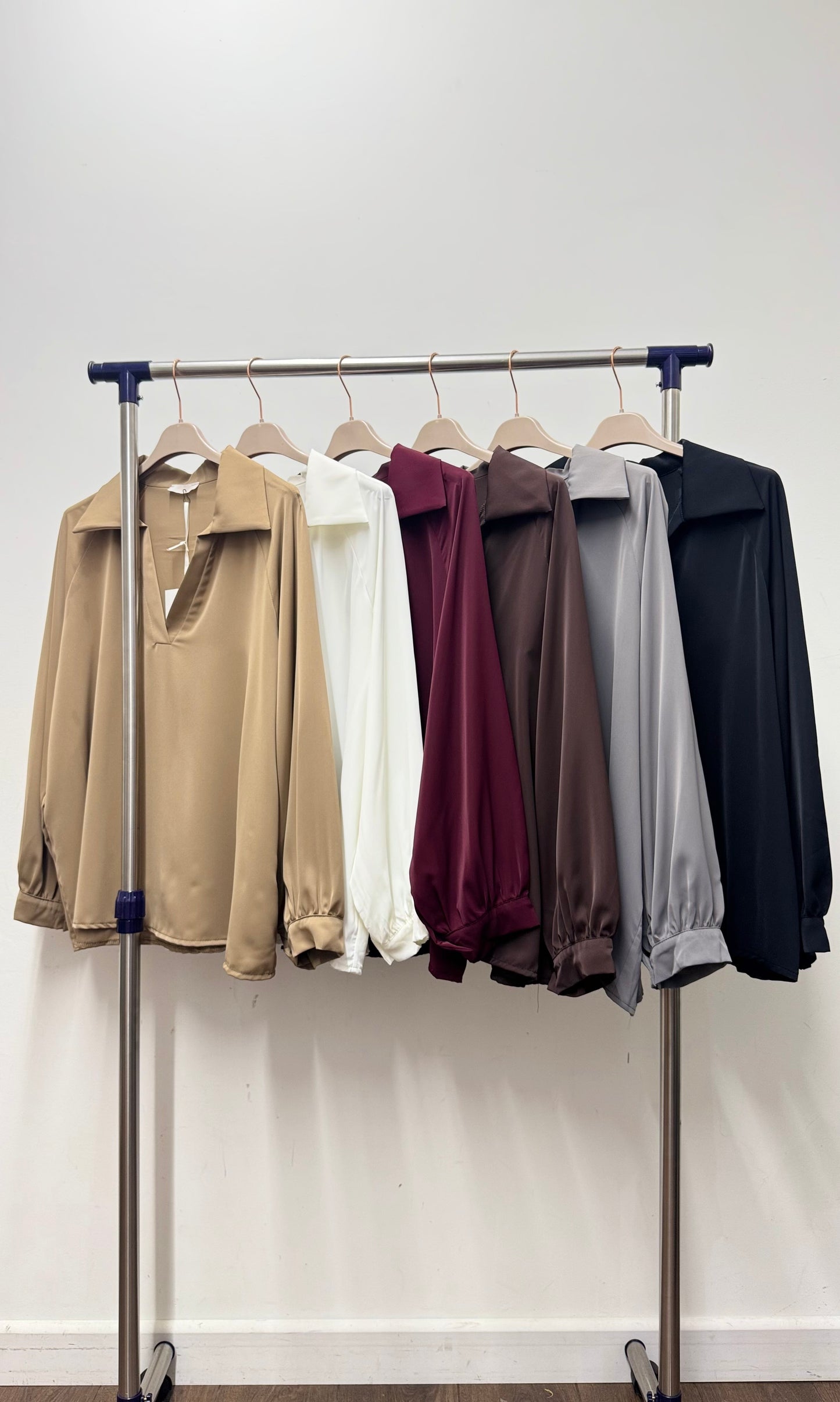 Wholesale Silvia V Neck o/sized blouse for Boutique Retailers - Catwalk style wholesale