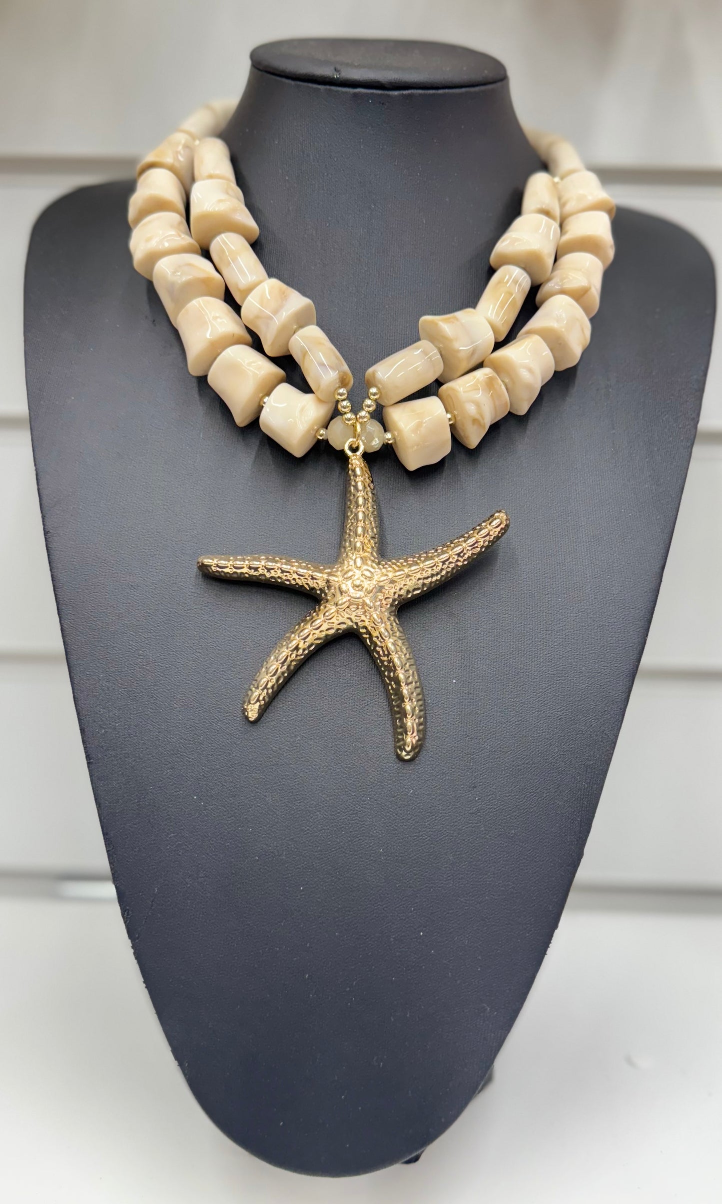 Chunky Pearl Starfish Necklace