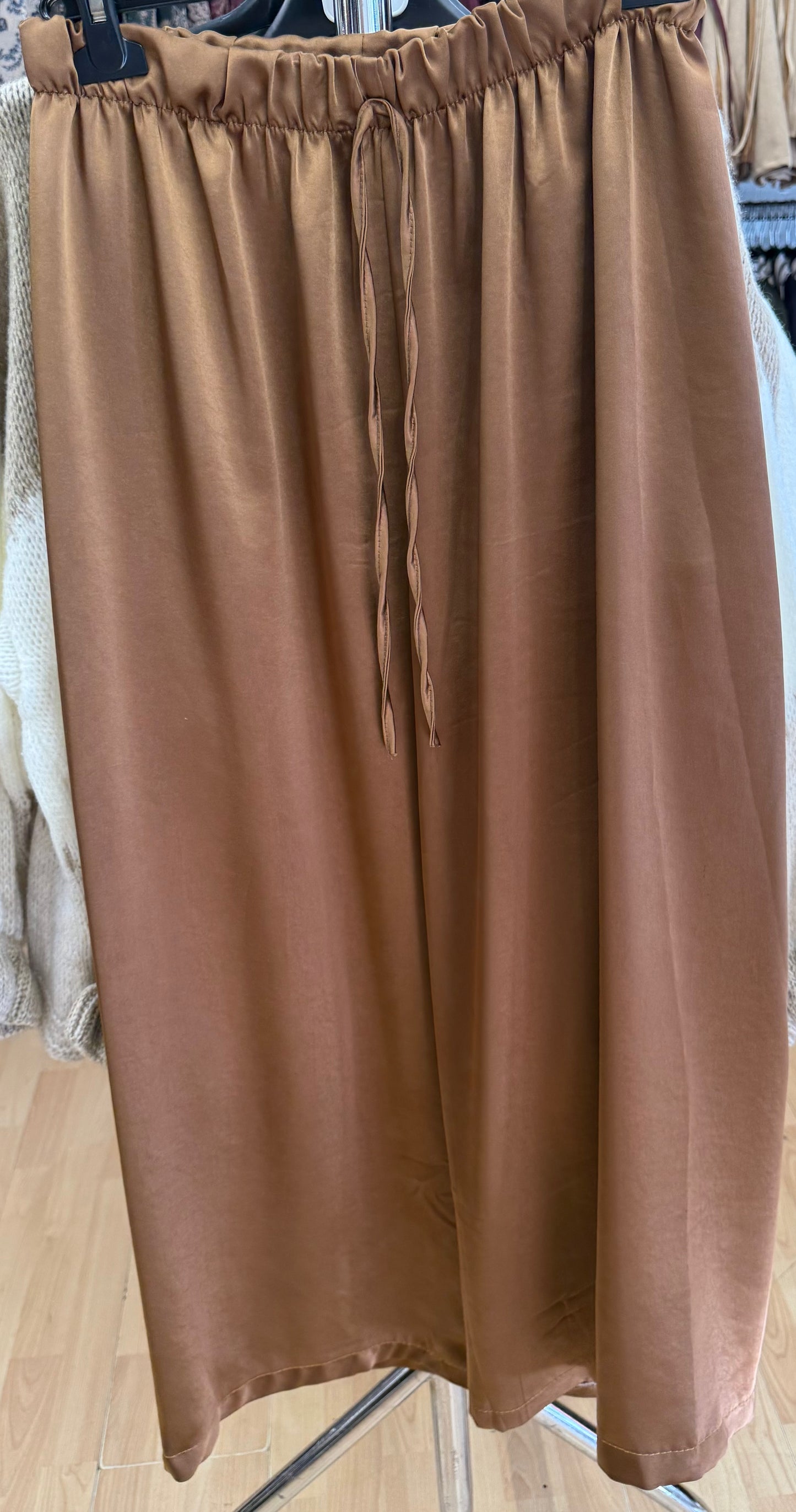 Tabby Silk feel trouser
