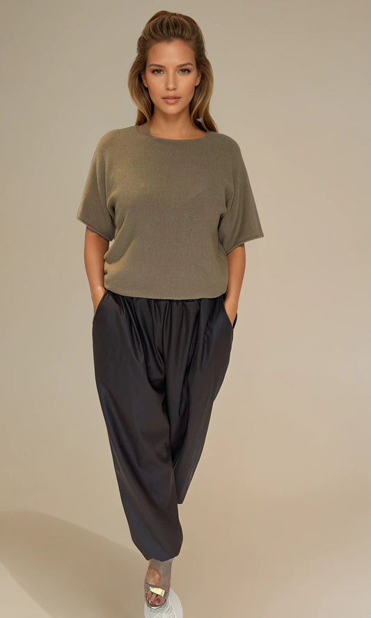 Saskia leather look trouser
