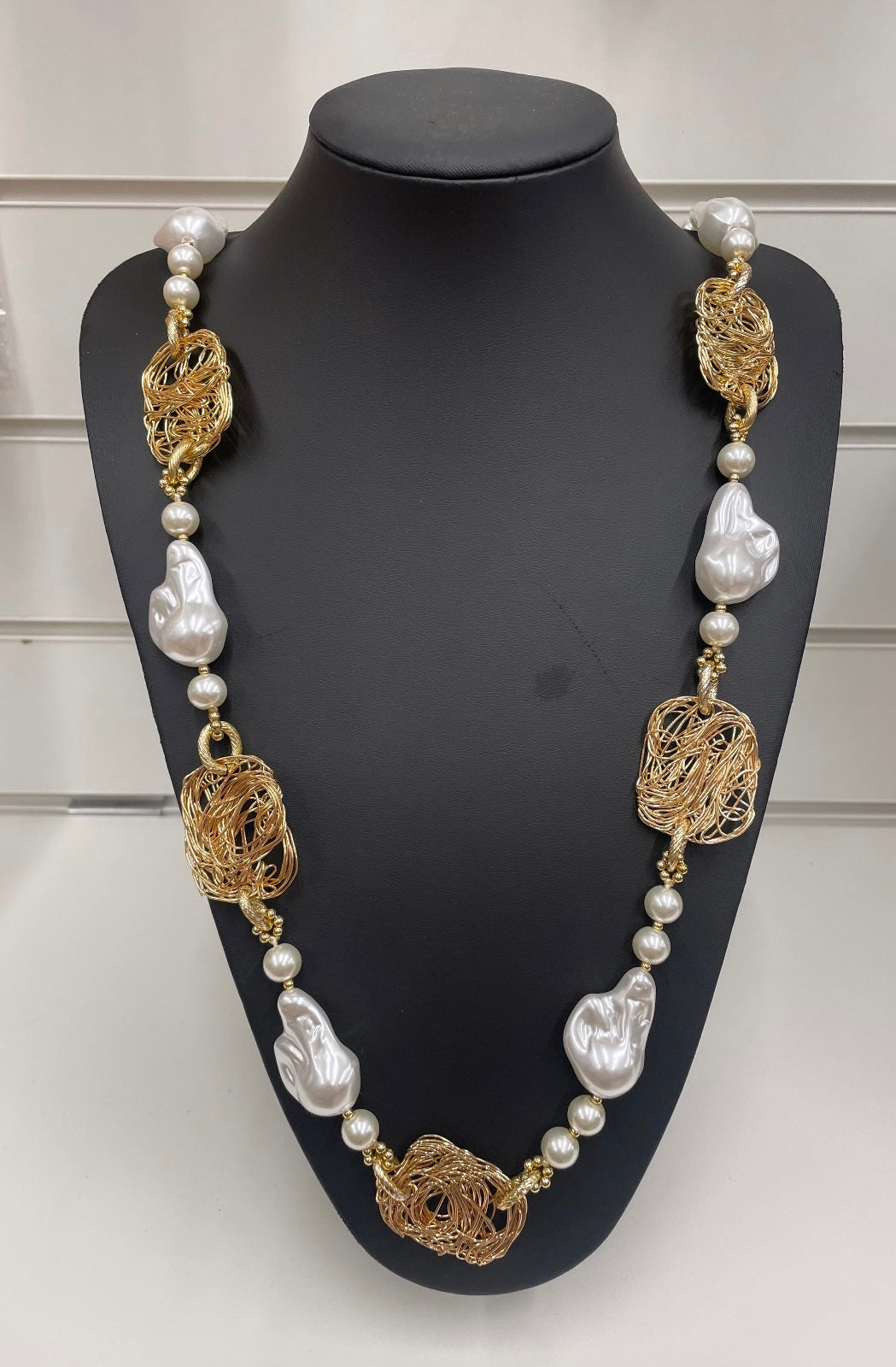Pearl gold long necklace