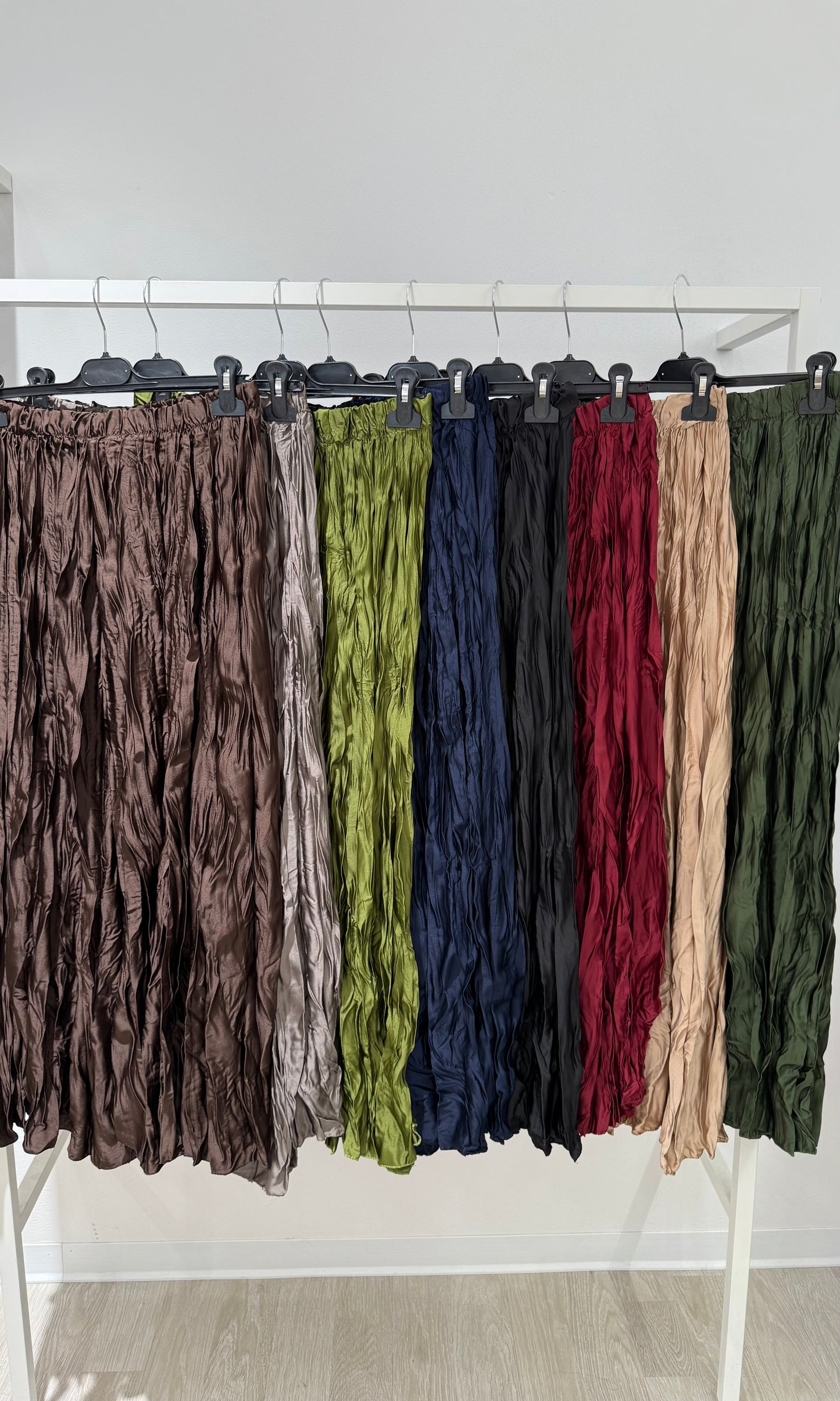 Dana crinkle satin Skirt