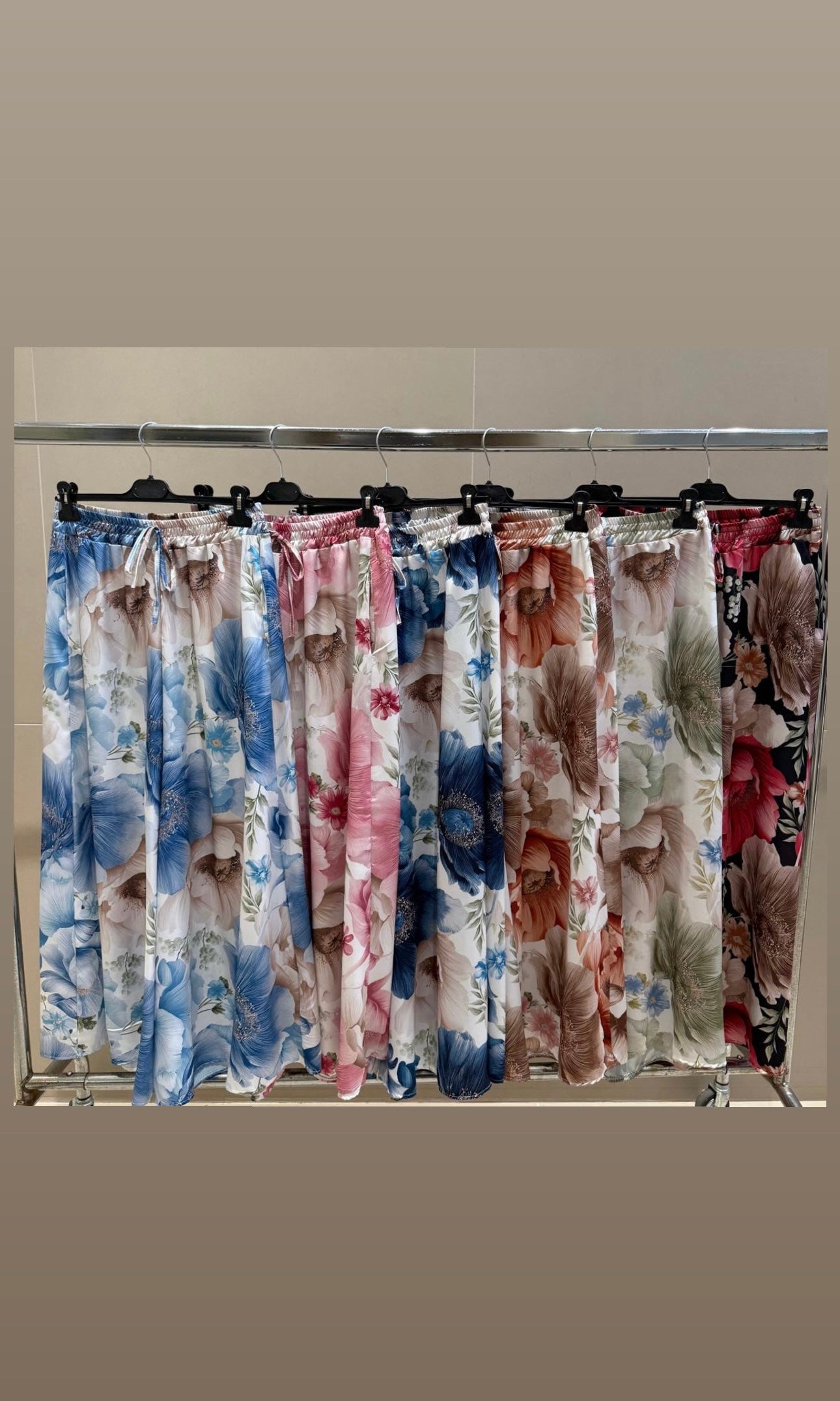 Wholesale Alissia Floral Wide Leg Trouser (Elasticated Waist) for Boutique Retailers - Catwalk style wholesale