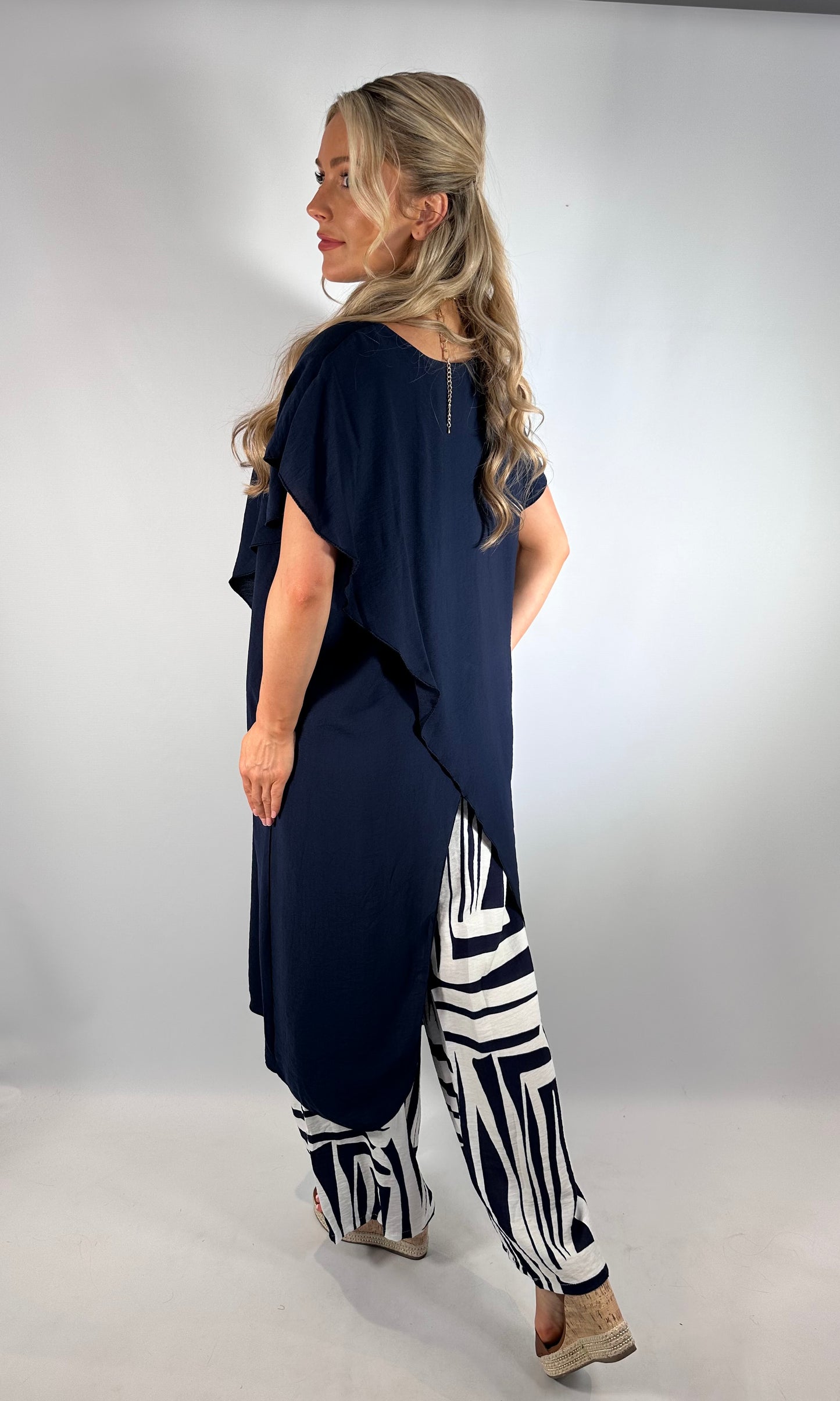 Longline Abstract Cross Over Co-ord