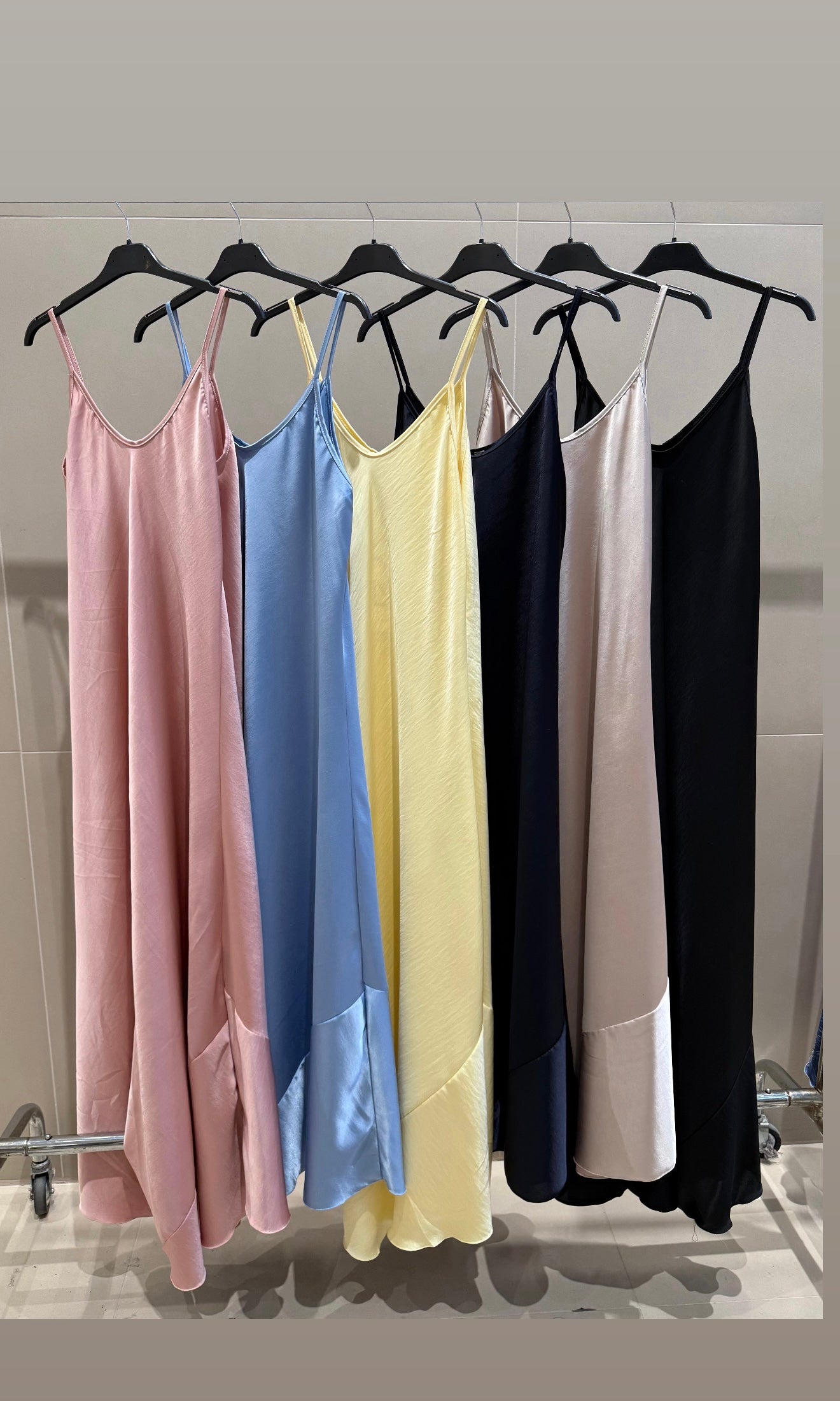 Wholesale Lily satin feel maxi dress for Boutique Retailers - Catwalk style wholesale
