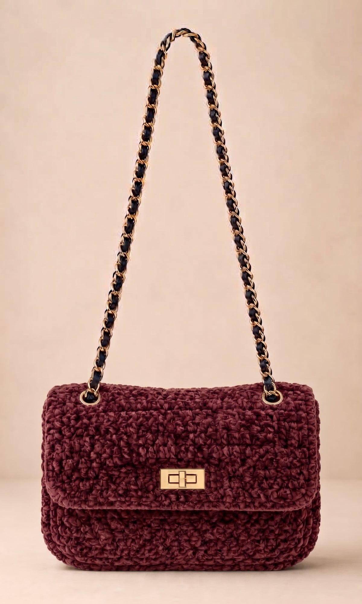 Wholesale ​Bianca chenille chain bag - Catwalk style