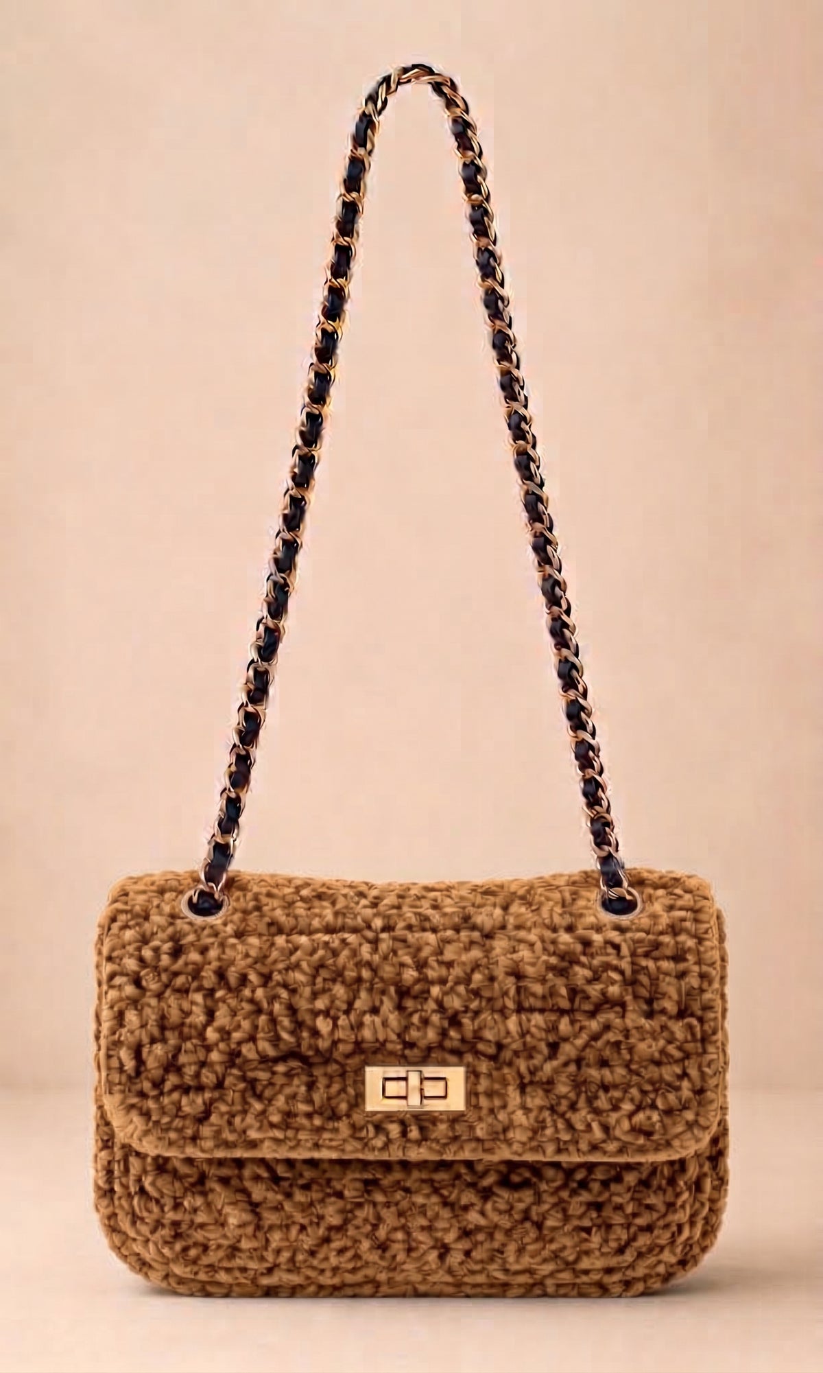 Wholesale ​Bianca chenille chain bag - Catwalk style