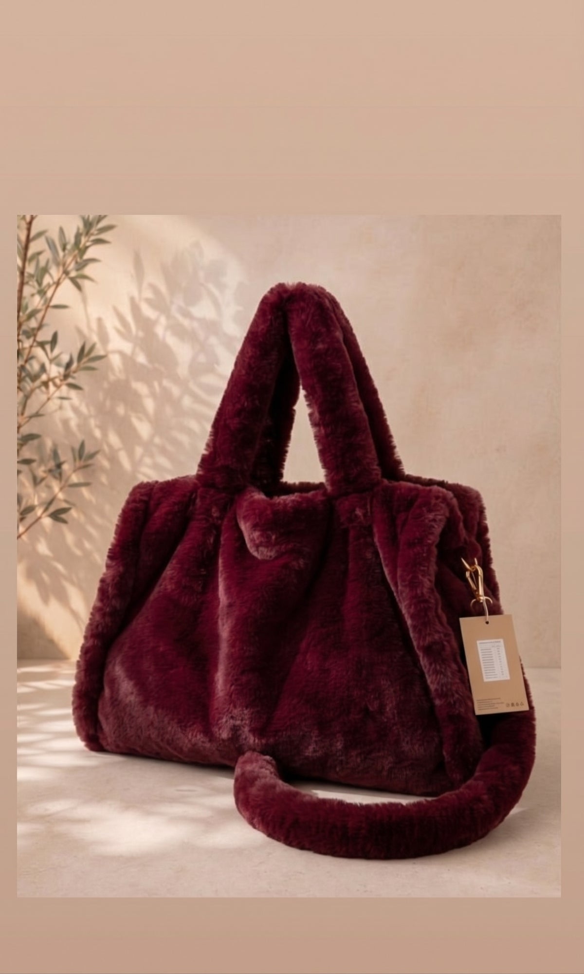 Wholesale ​Vogue oversize faux fur bag - Catwalk style