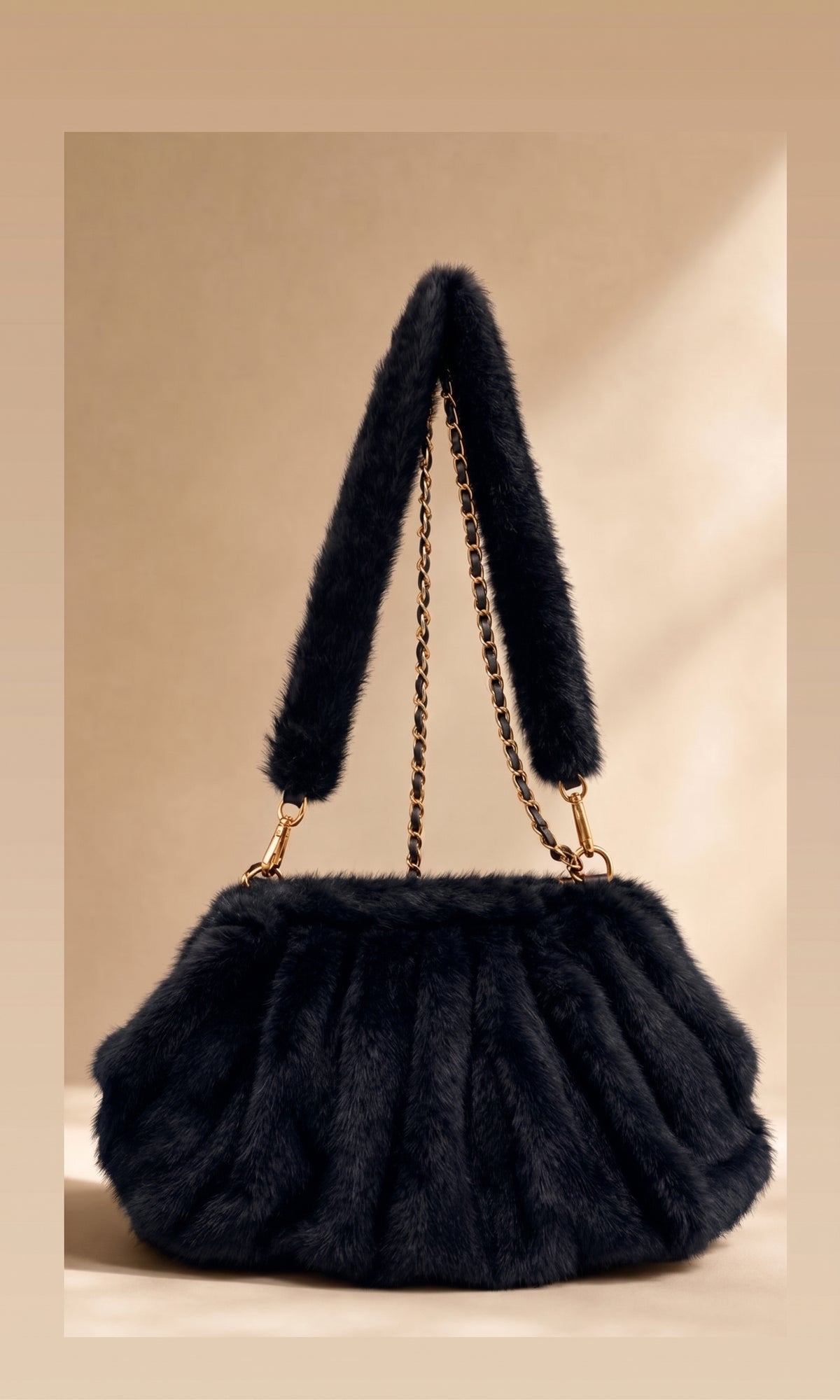 Wholesale ​Coco faux fur bag - Catwalk style