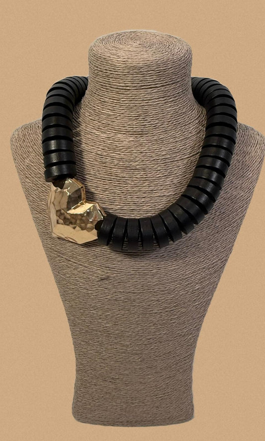 Kira chunky wood and heart necklace
