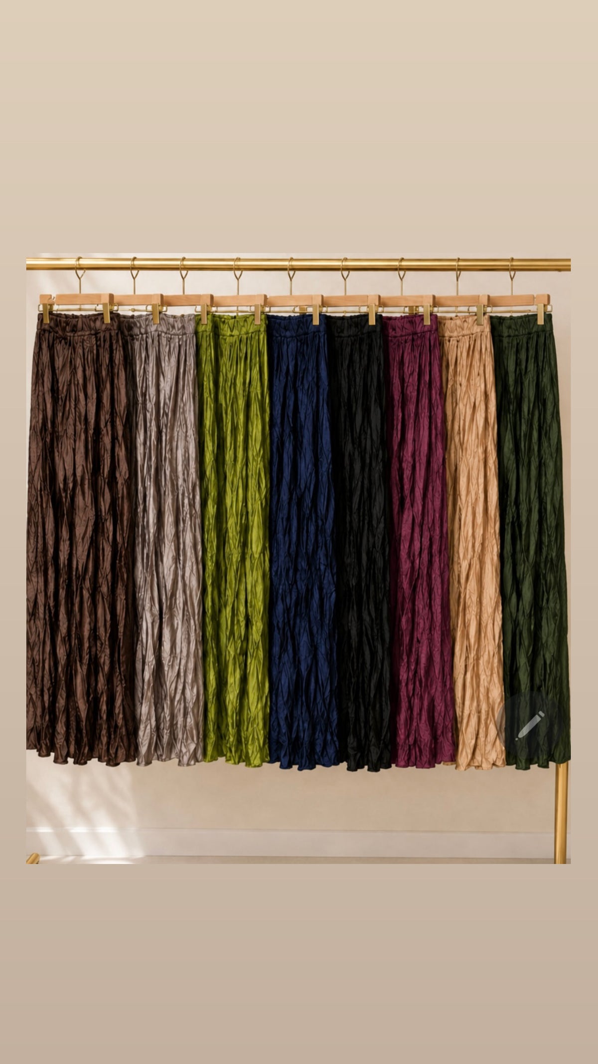 Wholesale ​Dana crinkle satin Skirt - Catwalk style